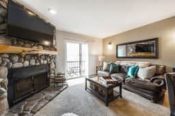 PC 1 bed - 203B Powder Pointe