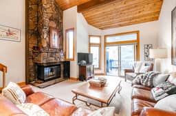 DV. 3 Bed - 122 Ridgepoint Drive