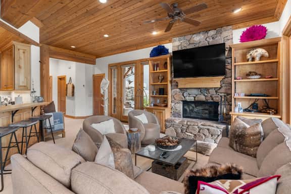 DV 4 bed - 46 Potter Lane