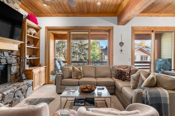 DV 4 bed - 46 Potter Lane