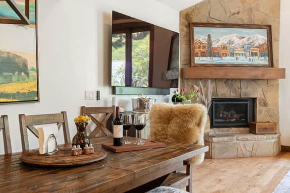 PC 5 BED - 136 DALY AVE