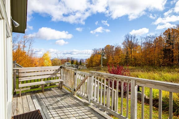 Village Townhouse 202, Jay Peak (4 bed)