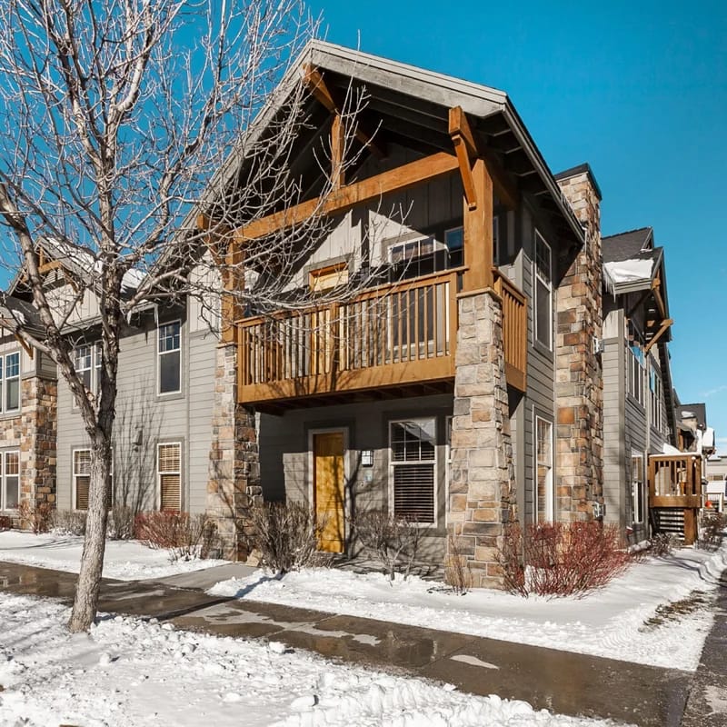 PC 3 bed -1642 Redstone Ave