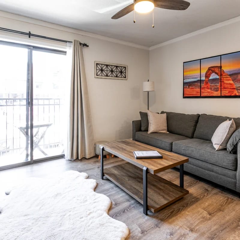 PC 1 bed - 203 Carriage House